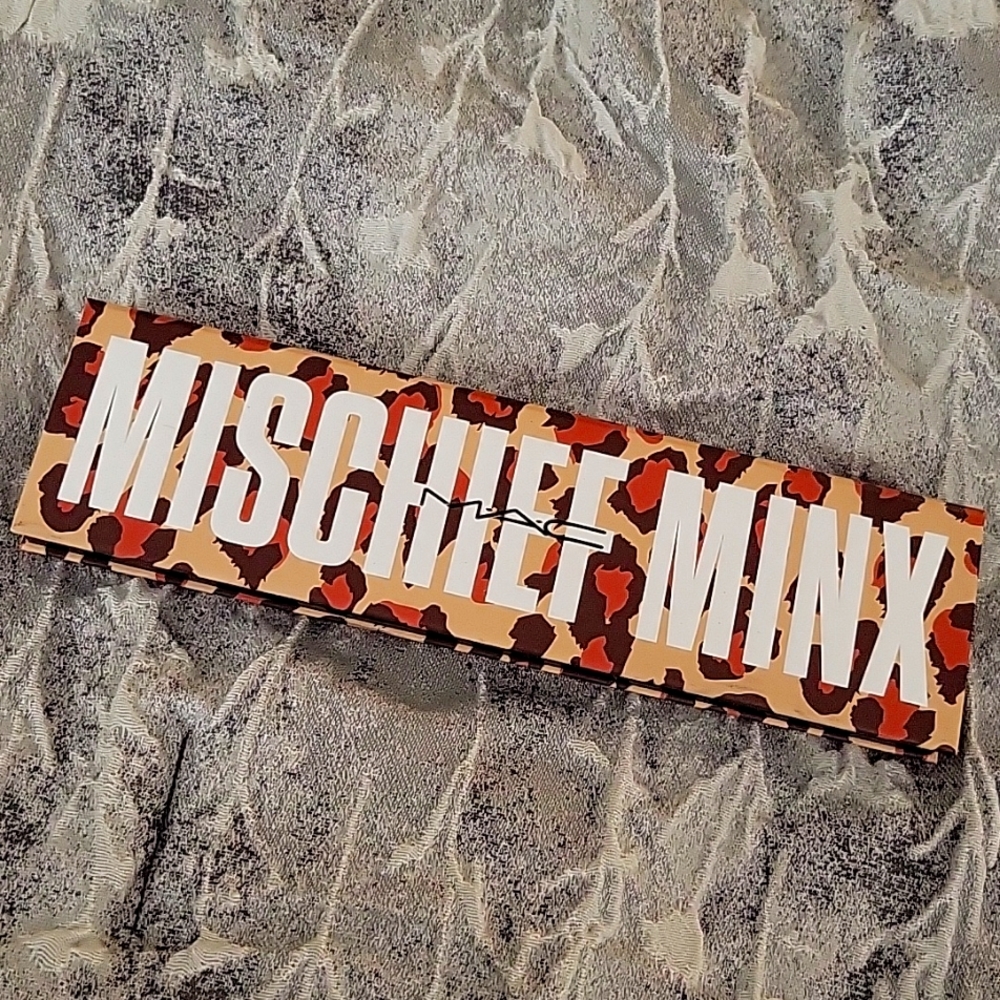 MAC Mischief Minx pallet